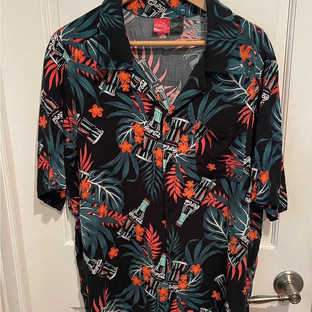 Coca Cola Mens Black and Red Casual Button Down Shirt L